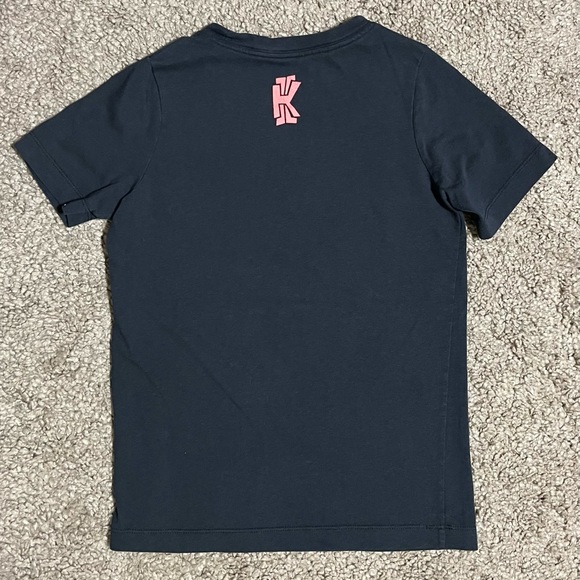 Nike Youth Kyrie Irving SpongeBob Patrick Star Basketball Tee T-Shirt, Sz S - Picture 2 of 3